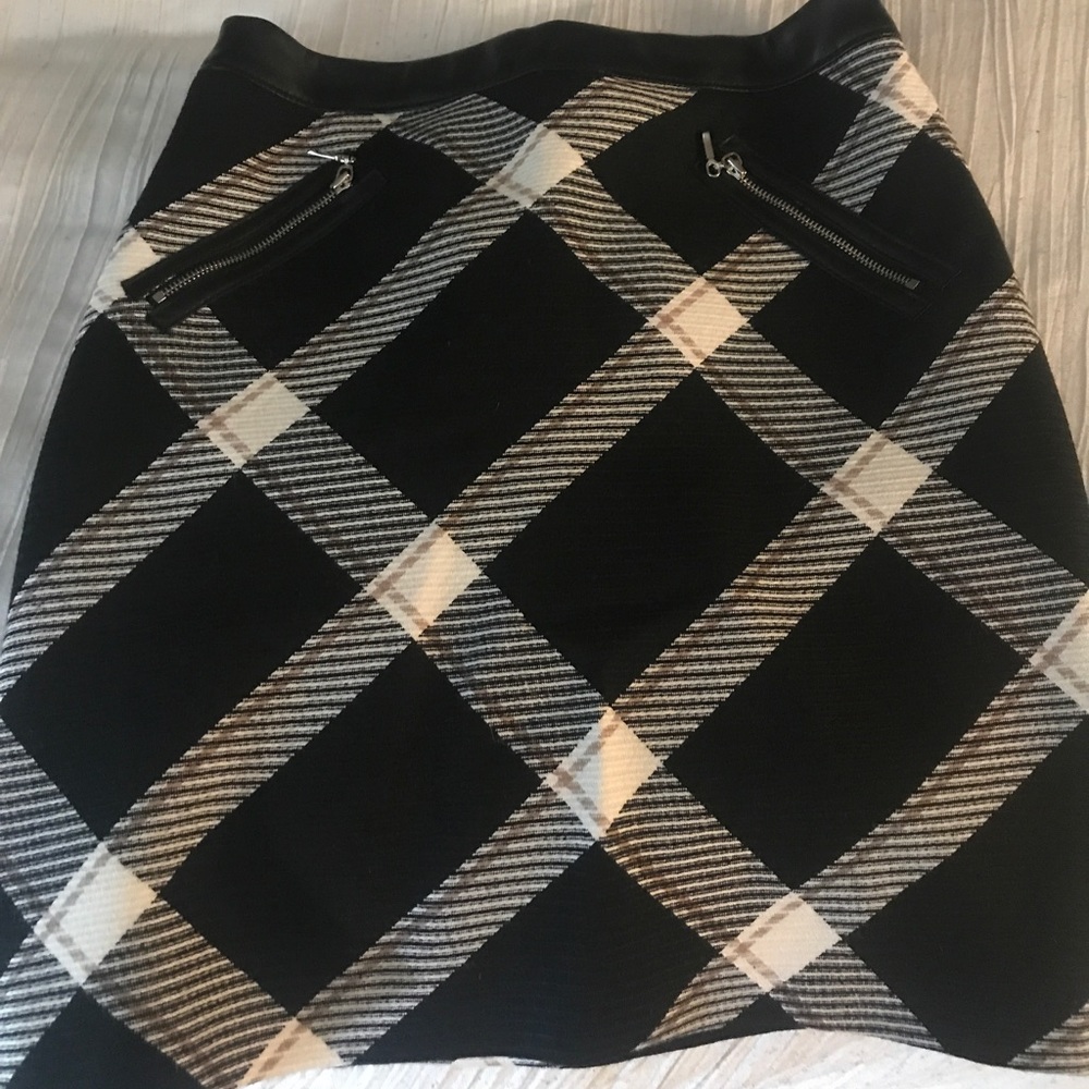 WHBM color block skirt above the knee